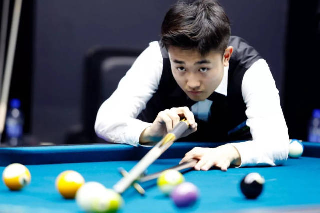 而在巴塞罗 而在巴塞罗