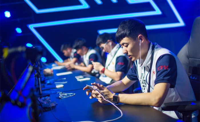 围到训练场 围到训练场